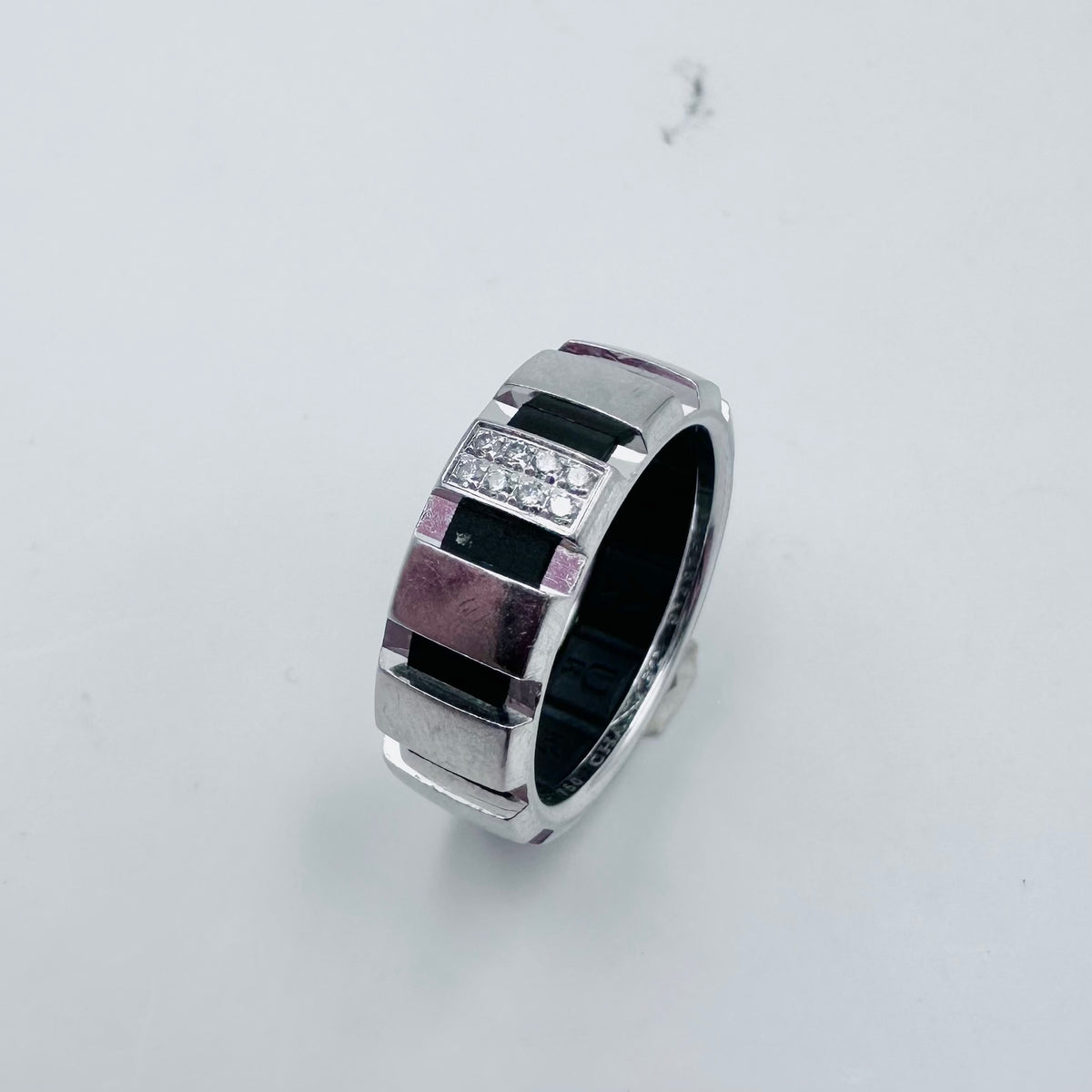 CHAUMET "Class One" Bandeau Ring in white gold, diamonds, and rubber