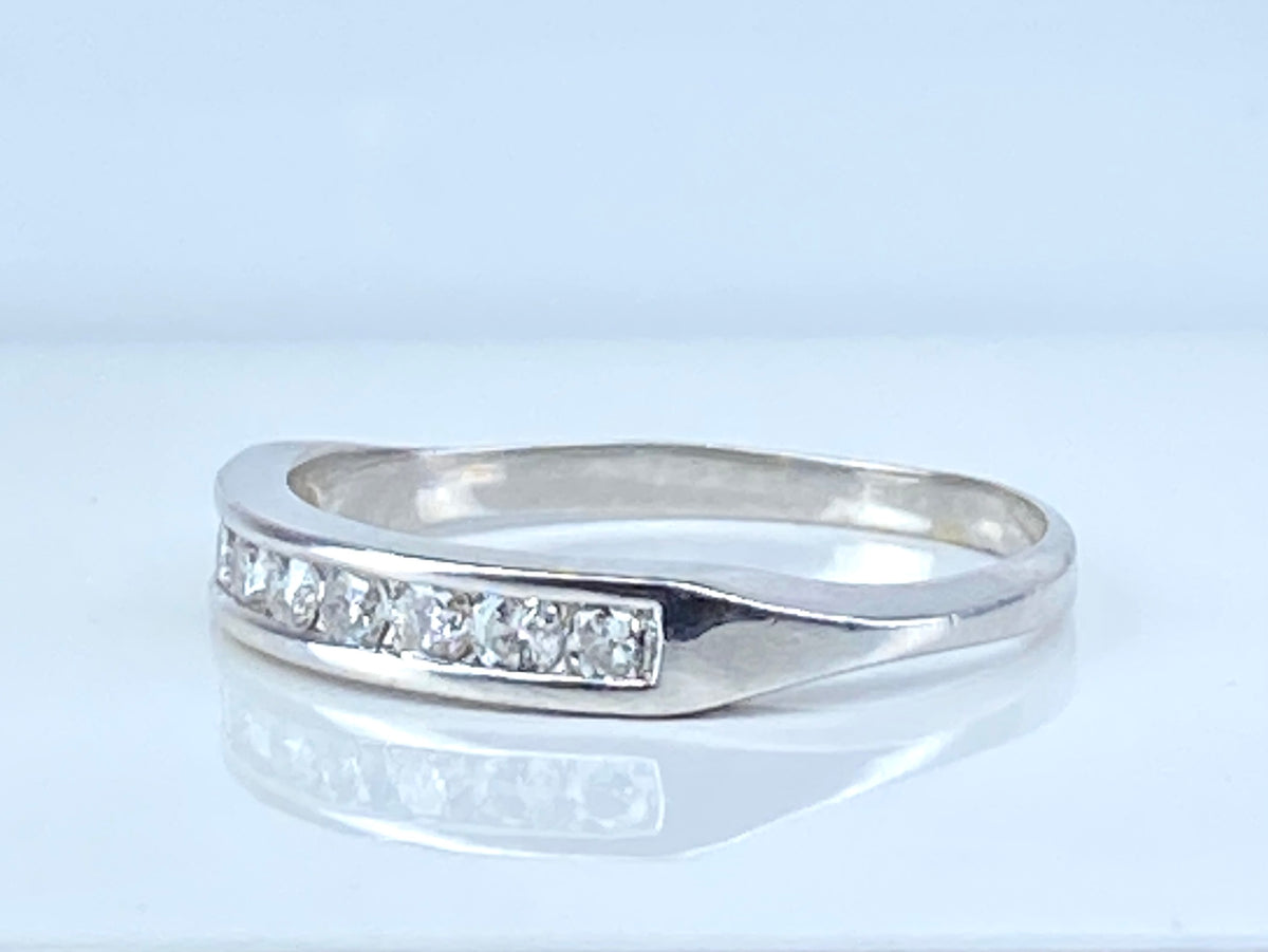 Bague Alliance en or blanc  et Diamants