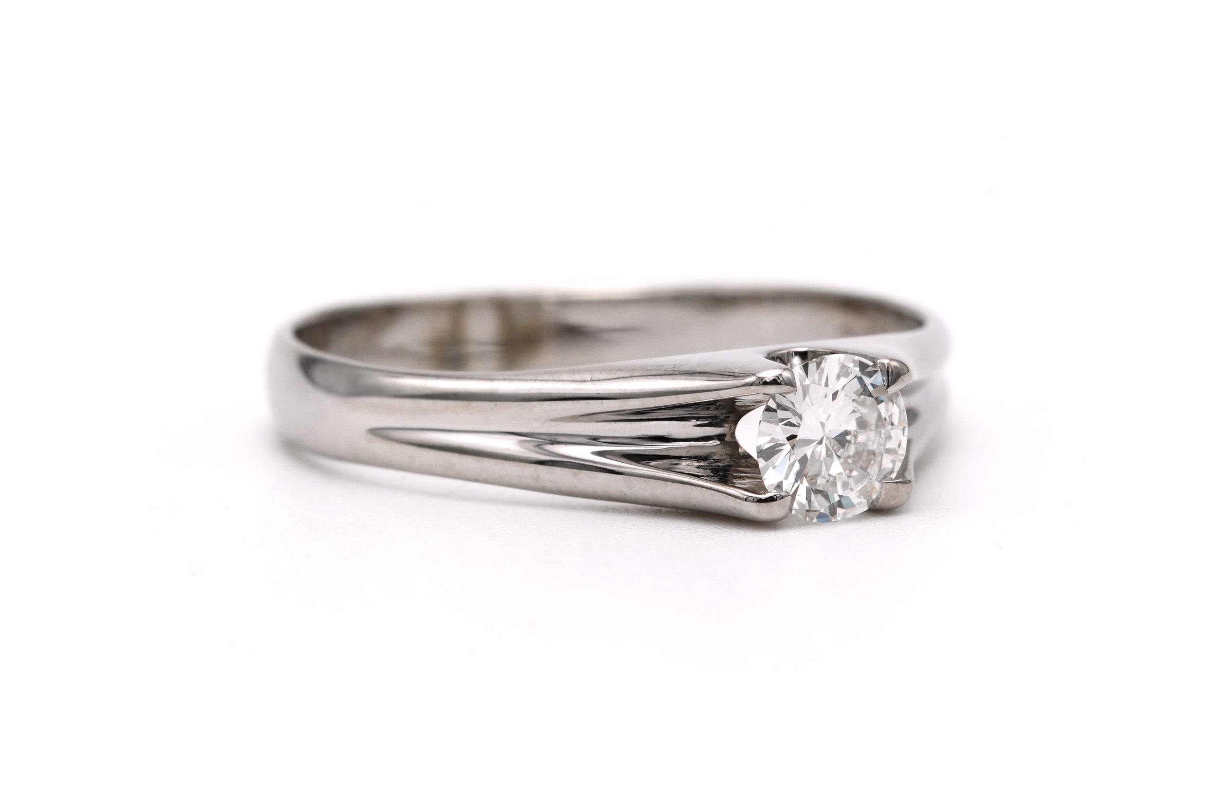 White Gold Solitaire Ring with Diamond