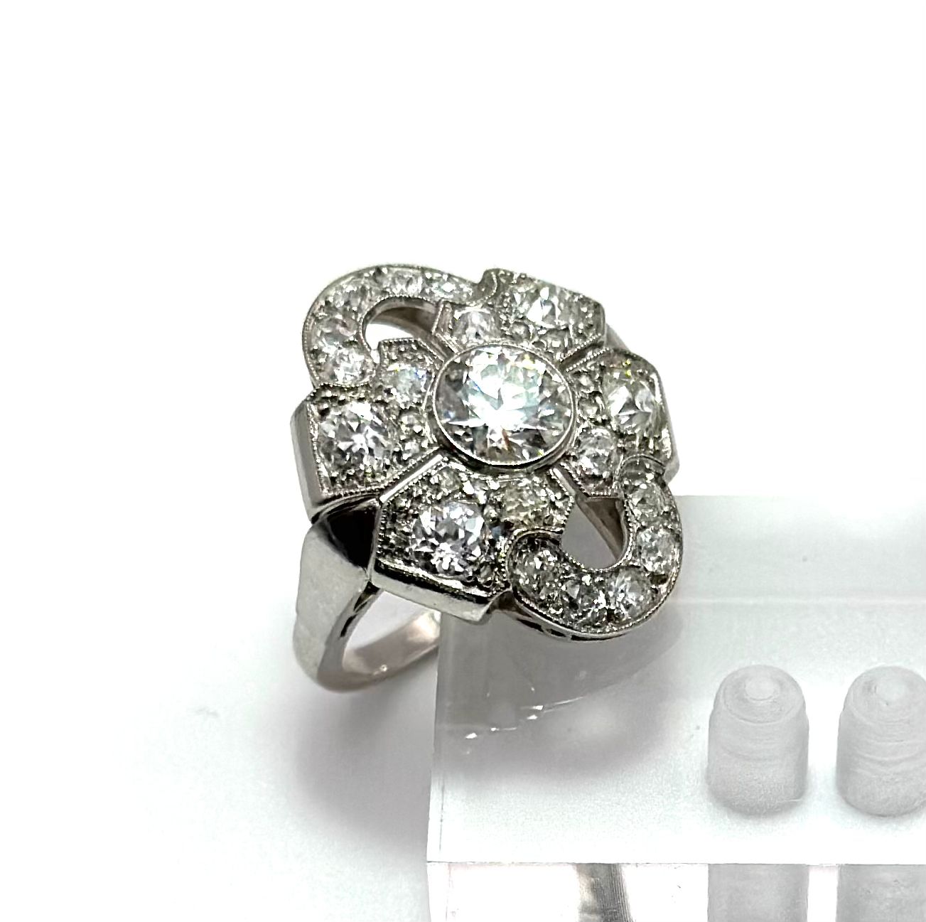 Bague en platine et diamants
