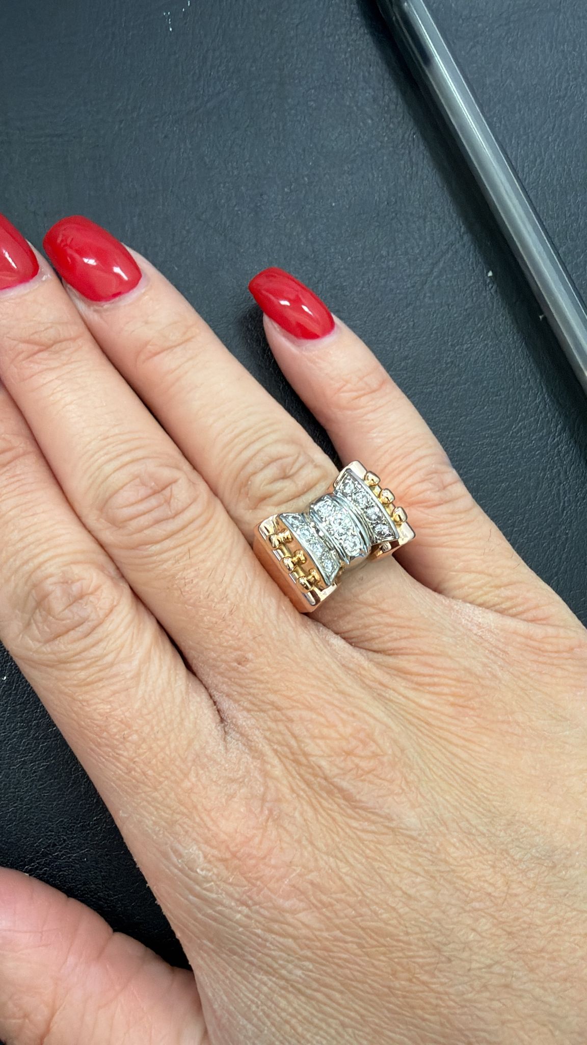 Bague Tank en or blanc, or rose et diamants