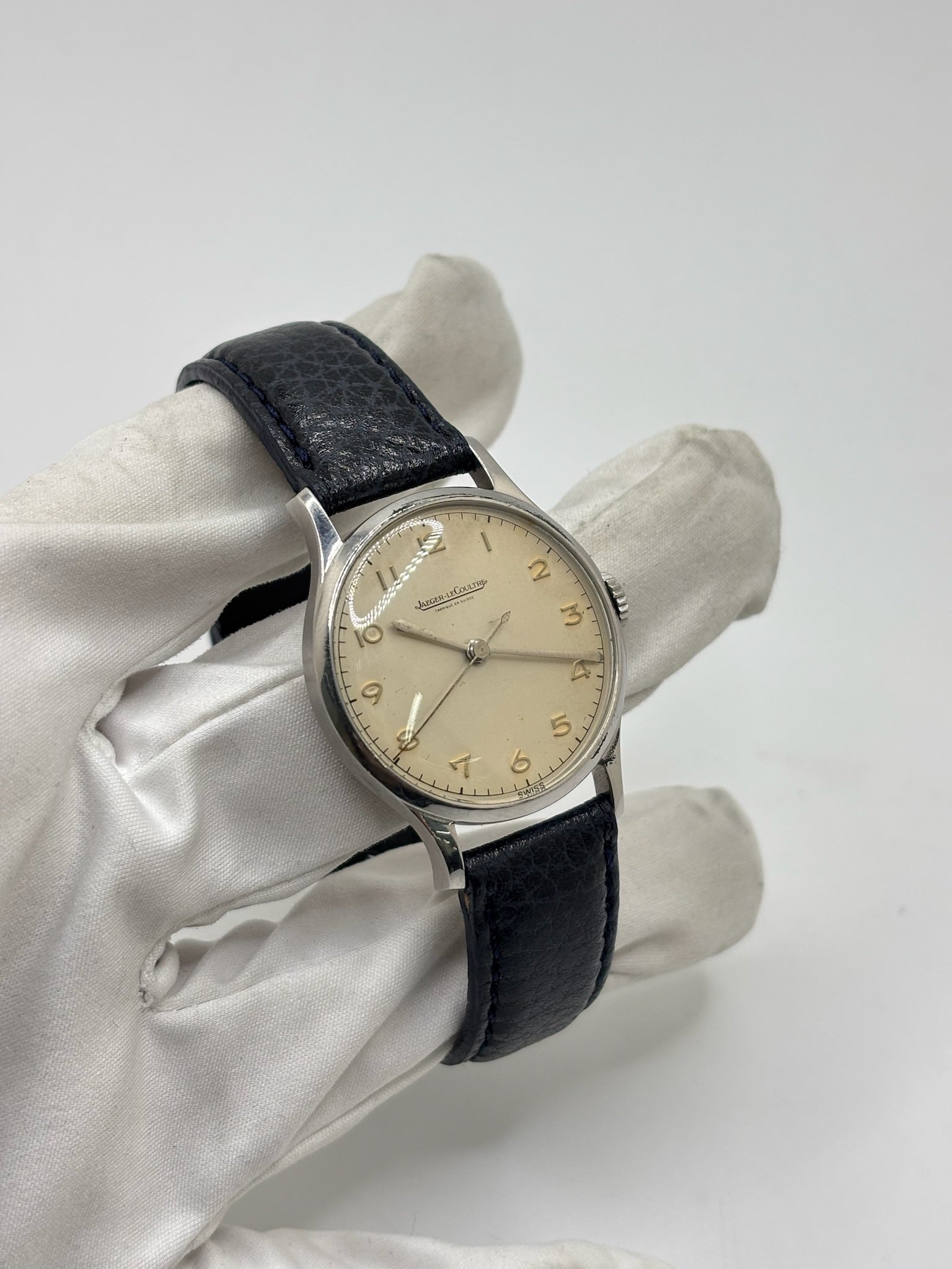 Montre JAEGER-LECOULTRE en acier et cuir