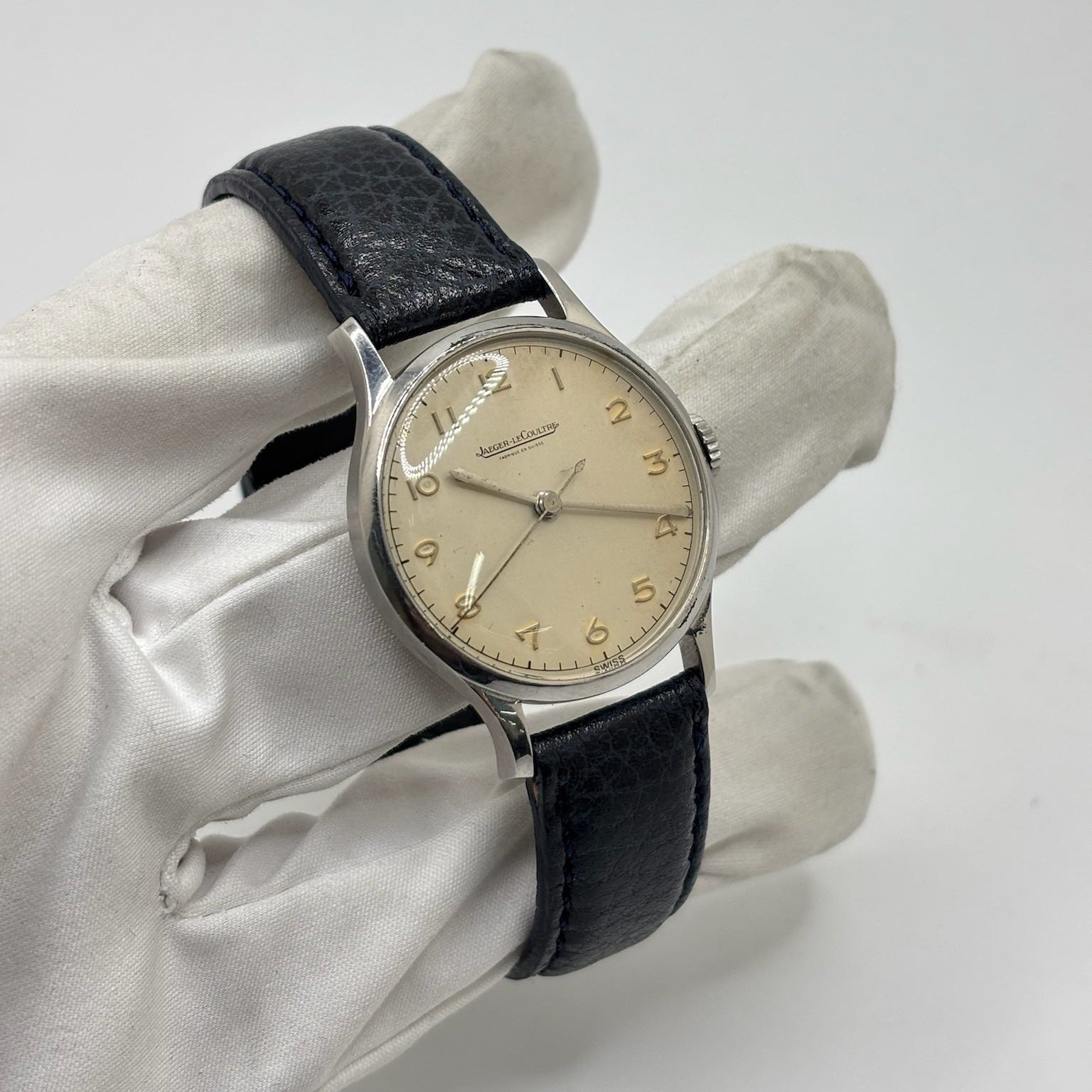 JAEGER-LECOULTRE Watch in Steel and Leather