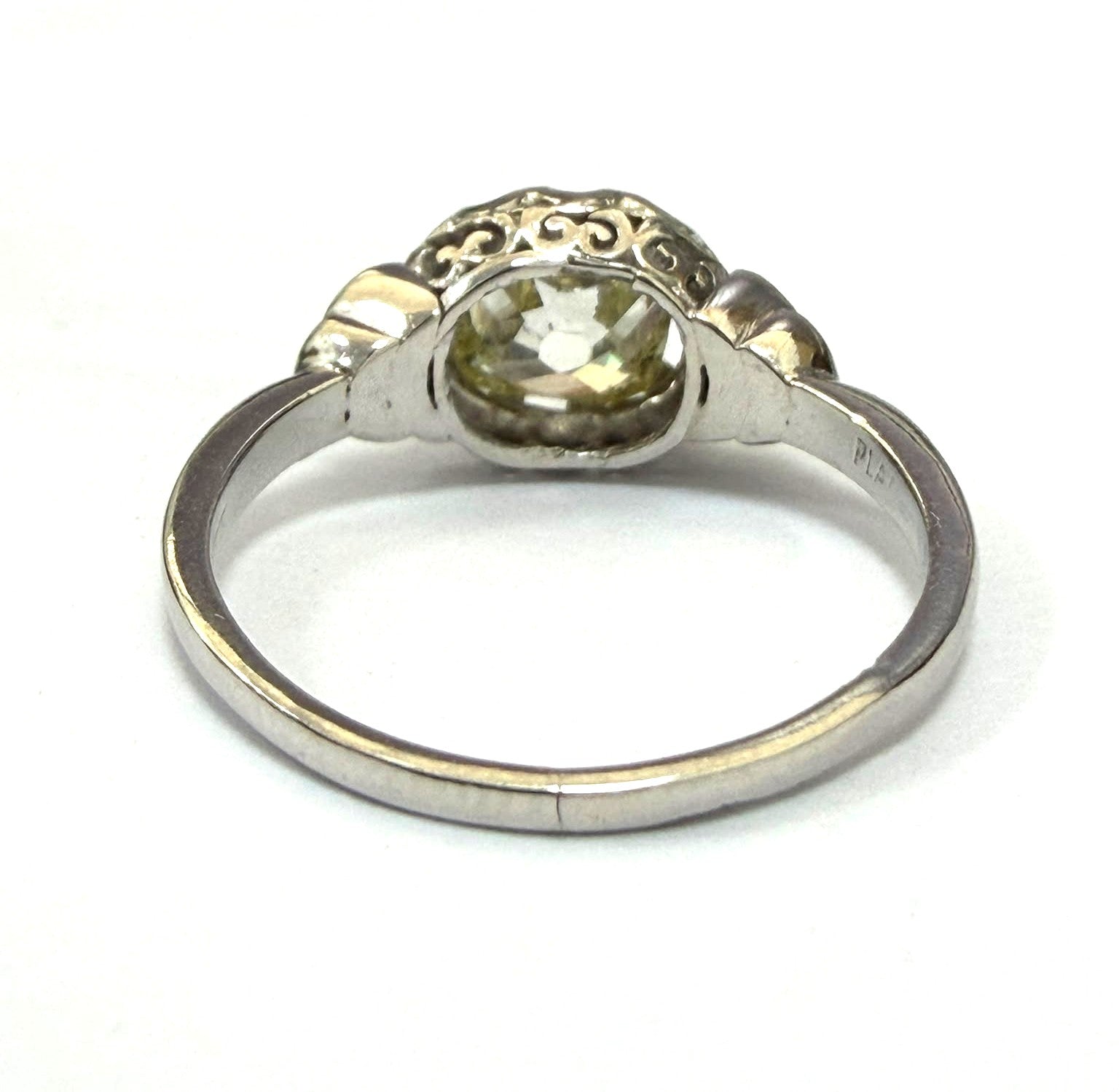 White Gold Solitaire Ring with Diamond