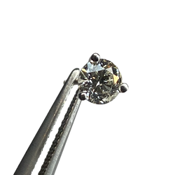 Boucles d'oreilles Puces en or blanc et diamants