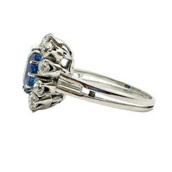 Marguerite Ring in White Gold, Sapphire, and Diamonds