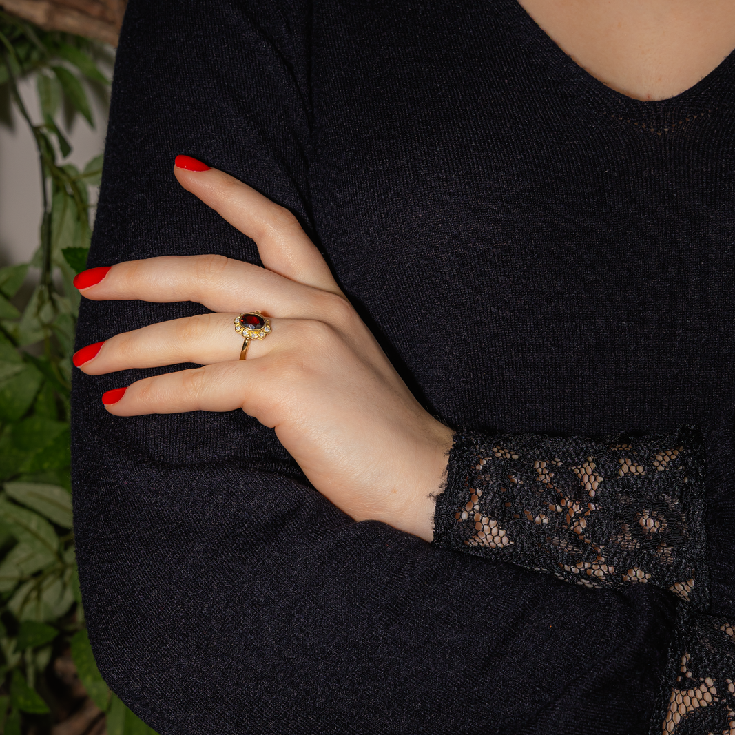 Bague  Pompadour Or jaune  Grenat 