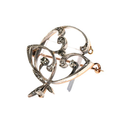 Brooch made of white gold, yellow gold, and diamonds