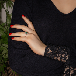 Bague Marguerite Or blanc Emeraude 