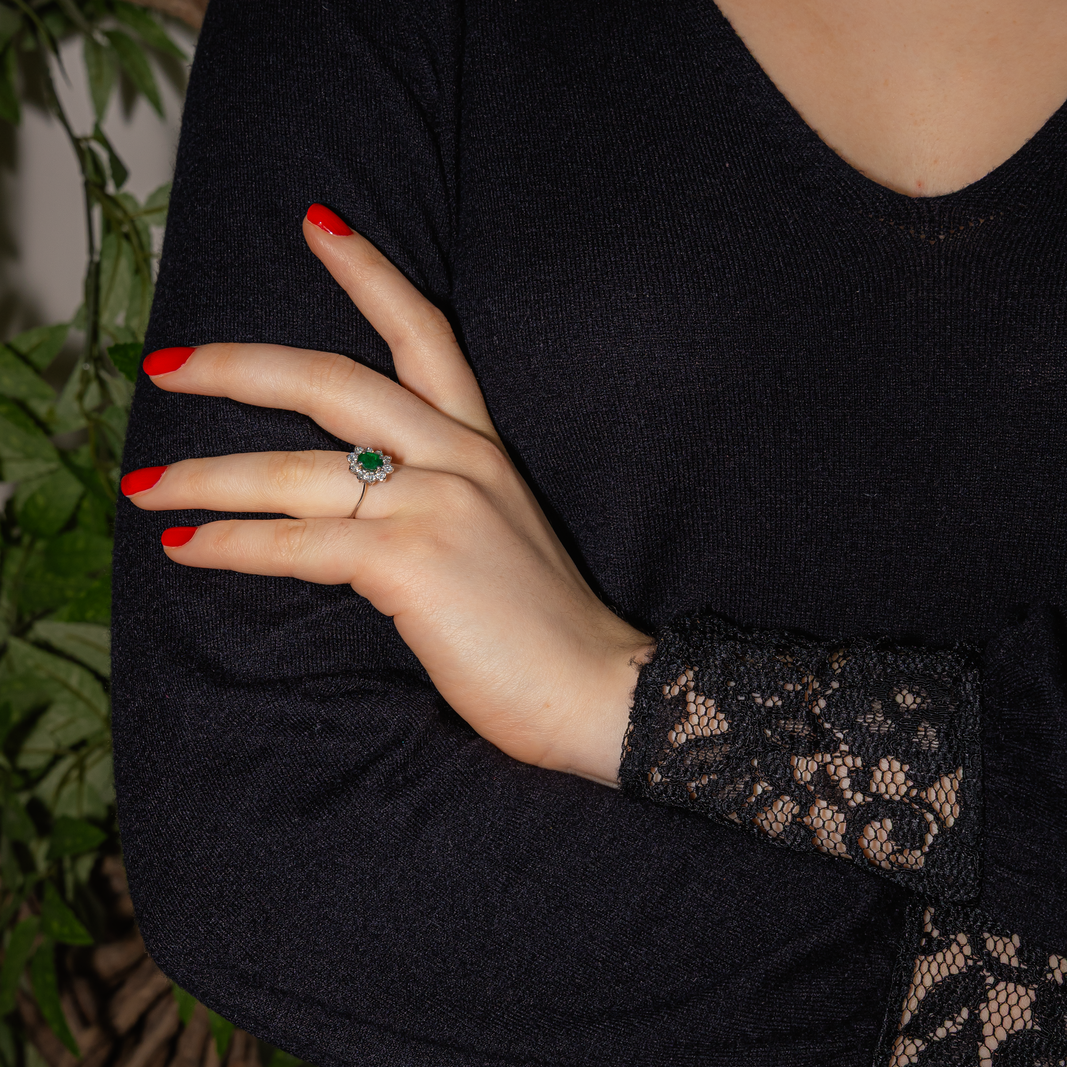 Bague Marguerite Or blanc Emeraude 