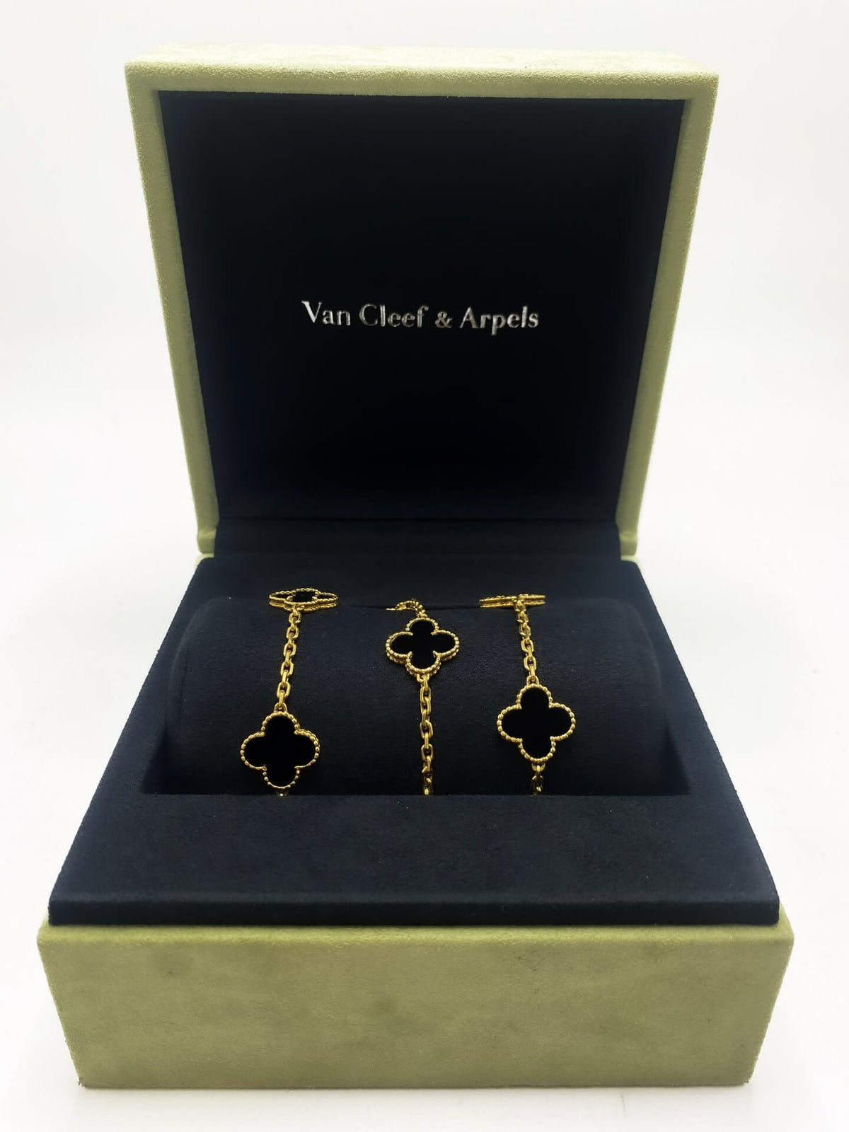 VAN CLEEF & ARPELS "Vintage Alhambra" Long necklace in yellow gold and Onyx