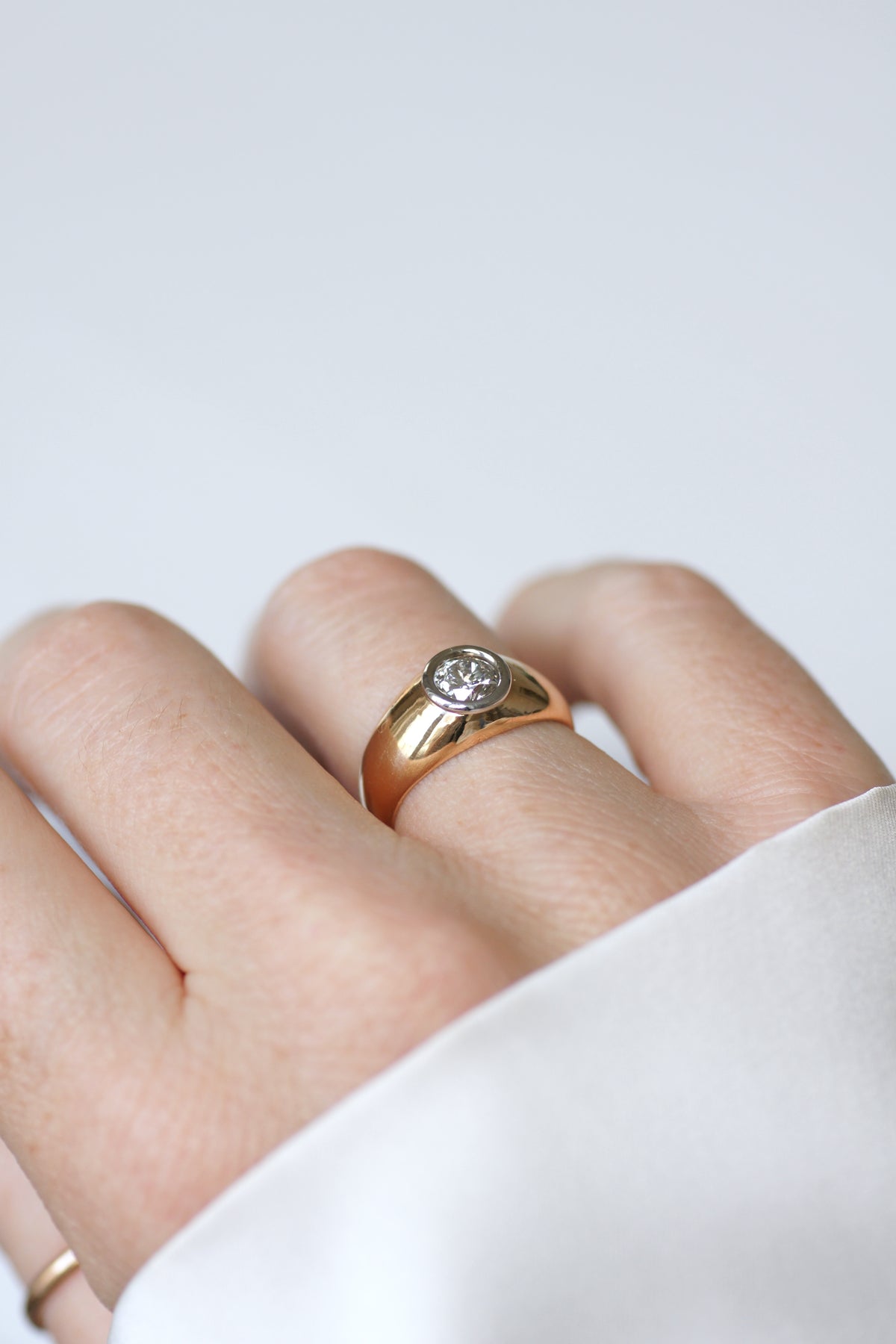 Bangle Ring in Yellow gold, White gold, and Diamond
