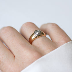 Bangle ring in yellow gold, white gold and diamonds
