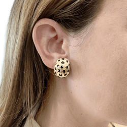 Boucles d'oreilles Fred Paris, "Léopard", or jaune et émail.