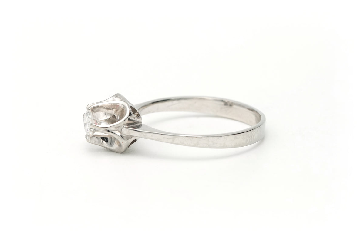 Bague Solitaire en or blanc et diamant