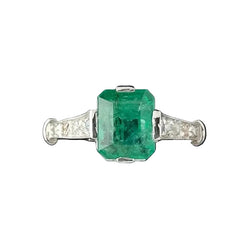 White Gold Solitaire Ring with Emerald and Diamonds