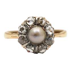 "Entourage" Ring in Yellow Gold, Pearl, and Diamonds