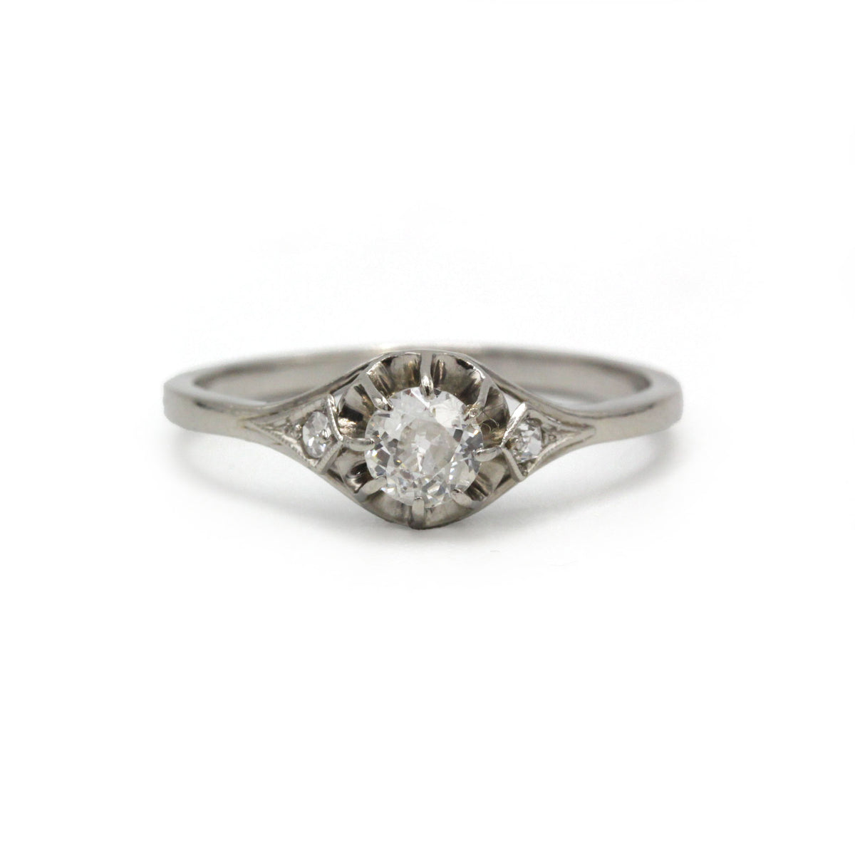 Bague Solitaire en platine et diamants