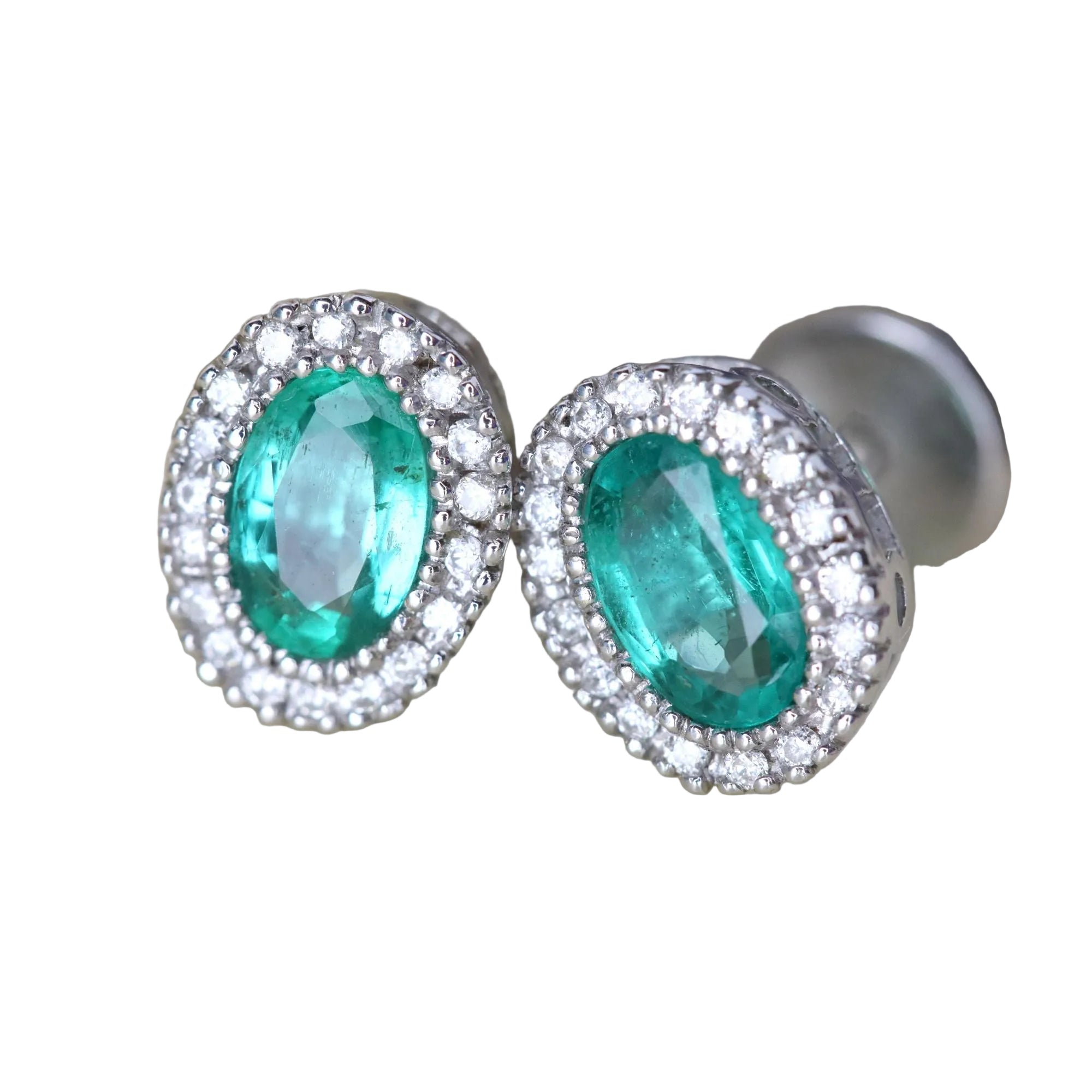 Boucles d'oreilles Puces en or blanc, émeraudes et diamants