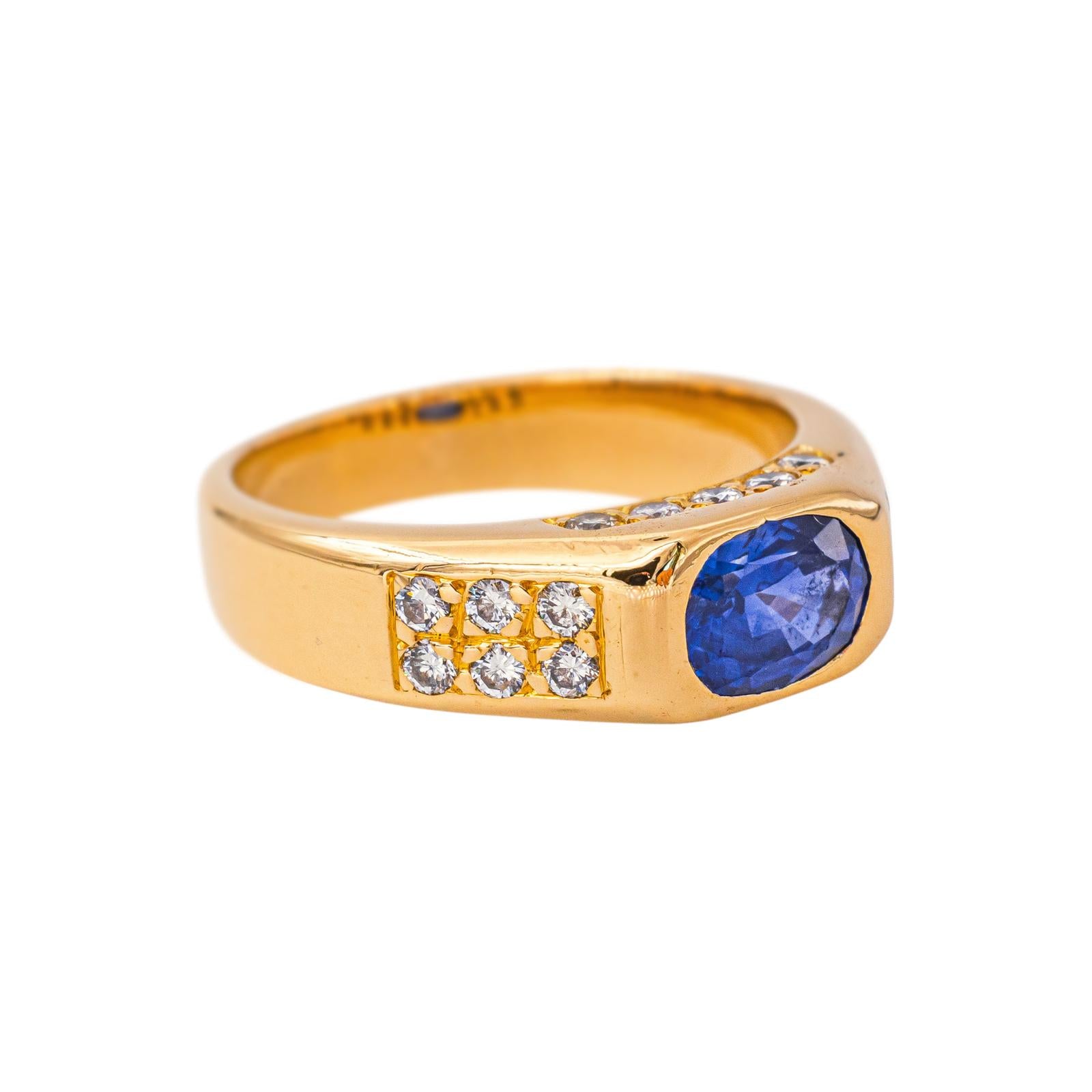 Yellow gold Sapphire Band Ring