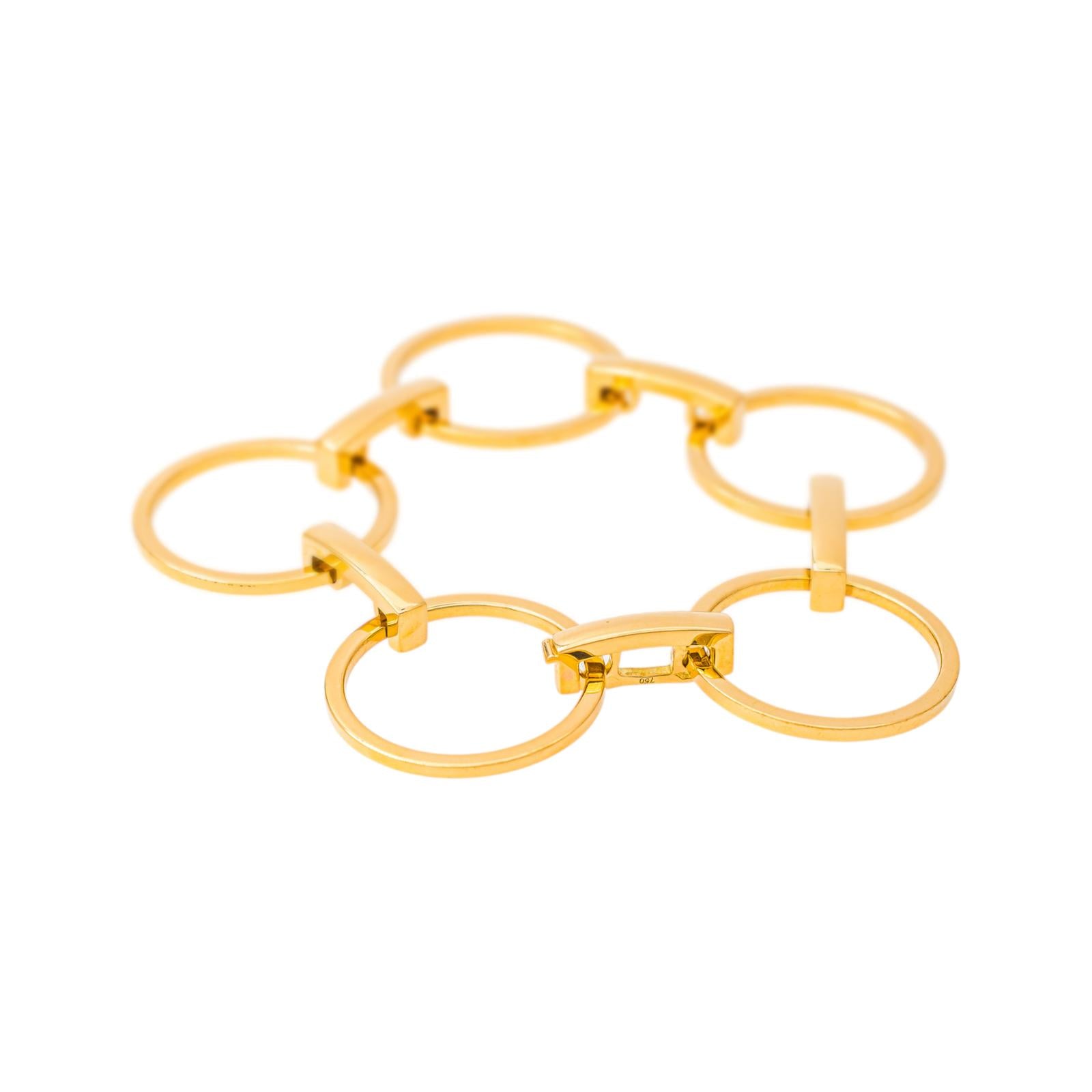 Boucheron Madone Bracelet in Yellow gold