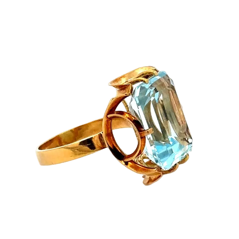 Bague Cocktail en or jaune et topaze