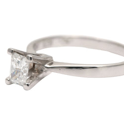 White Gold Solitaire Ring with Diamond
