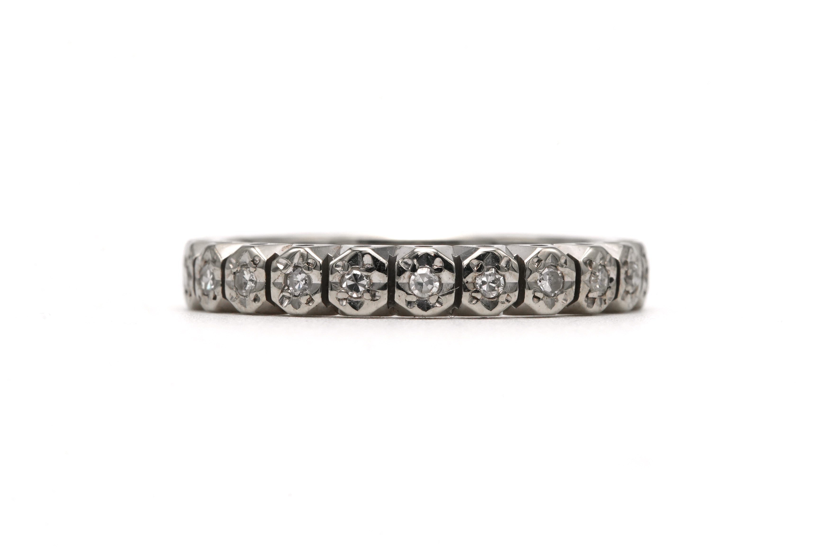 Bague Alliance en or blanc et diamants