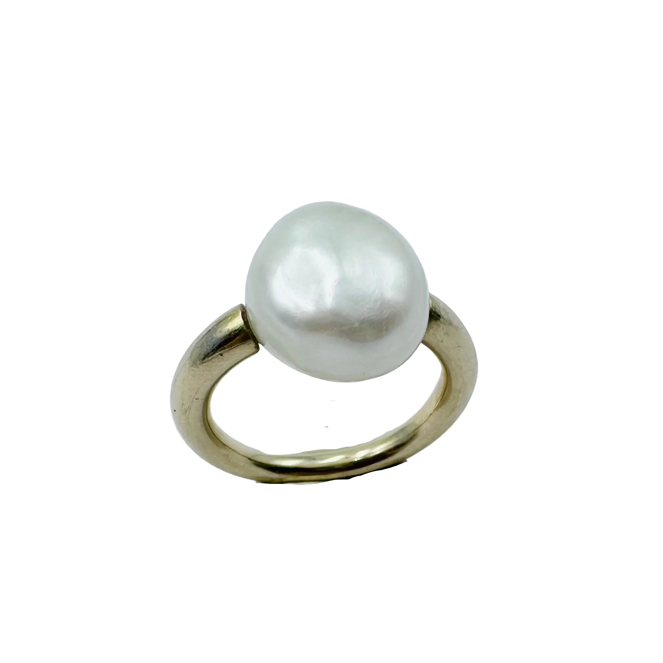 Yellow Gold Solitaire Ring with Pearl