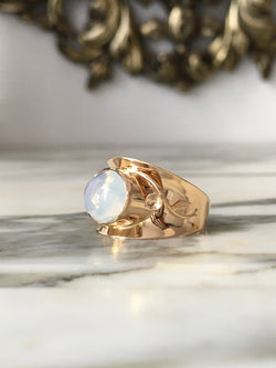 Yellow Gold Solitaire Ring with Moonstone