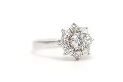 Marguerite Ring in White Gold and Diamonds