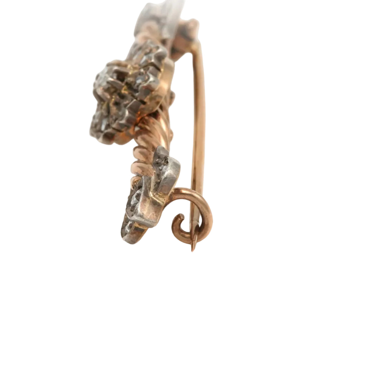 Brooch made of yellow gold, silver, and diamonds