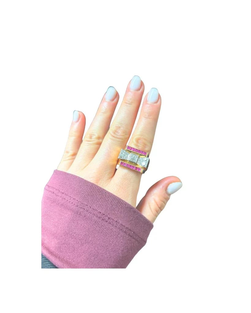 Bague Tank en or jaune, rubis et diamants