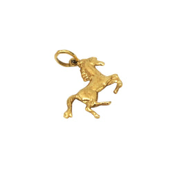 Yellow gold pendant