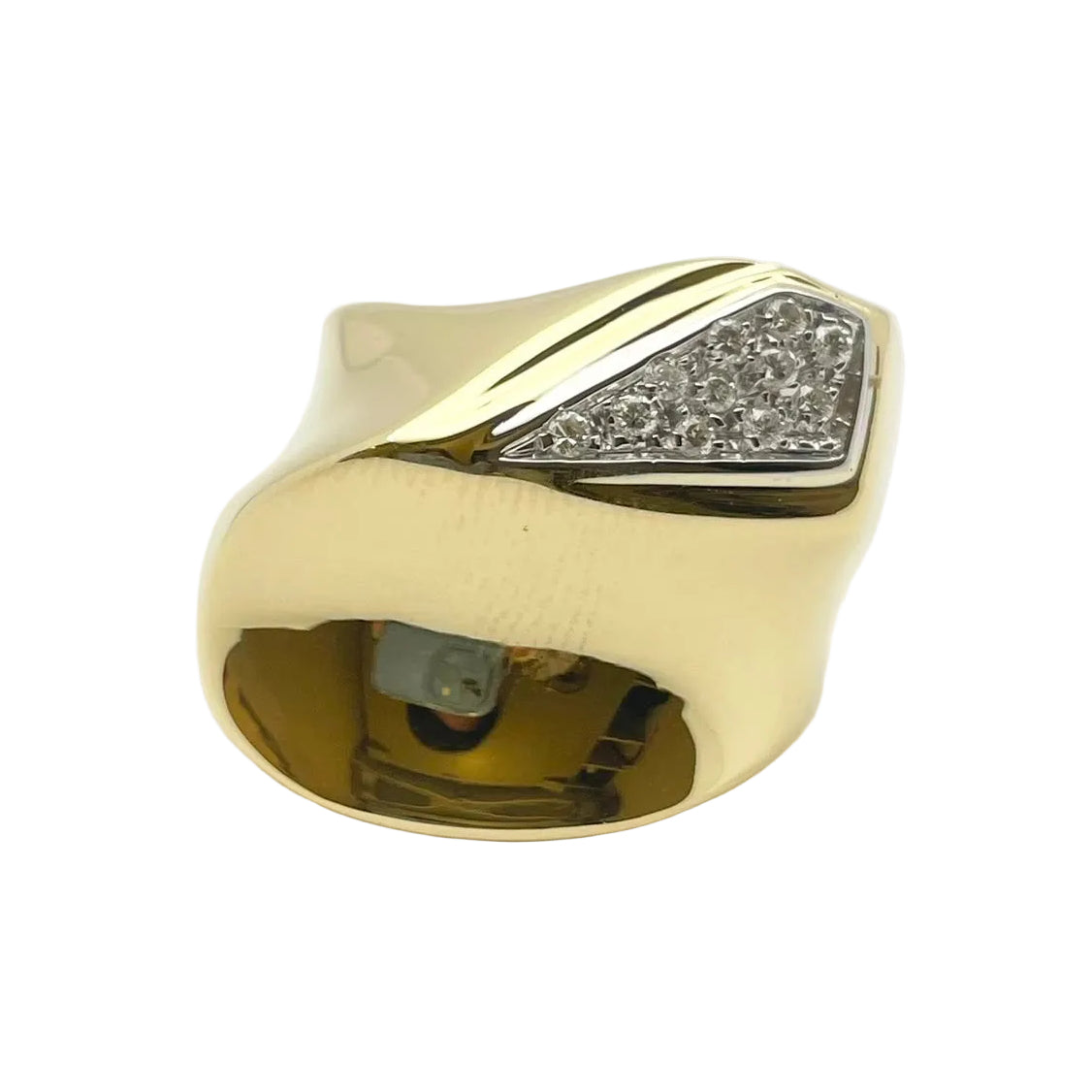Signet ring in white gold, yellow gold and diamonds