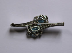 Broche Épingle en or blanc, aigues-marines et diamants
