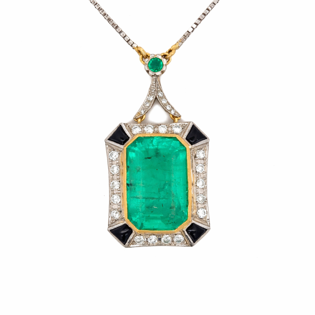 Collier Pendentif en or blanc, or jaune, platine, émeraude et diamants