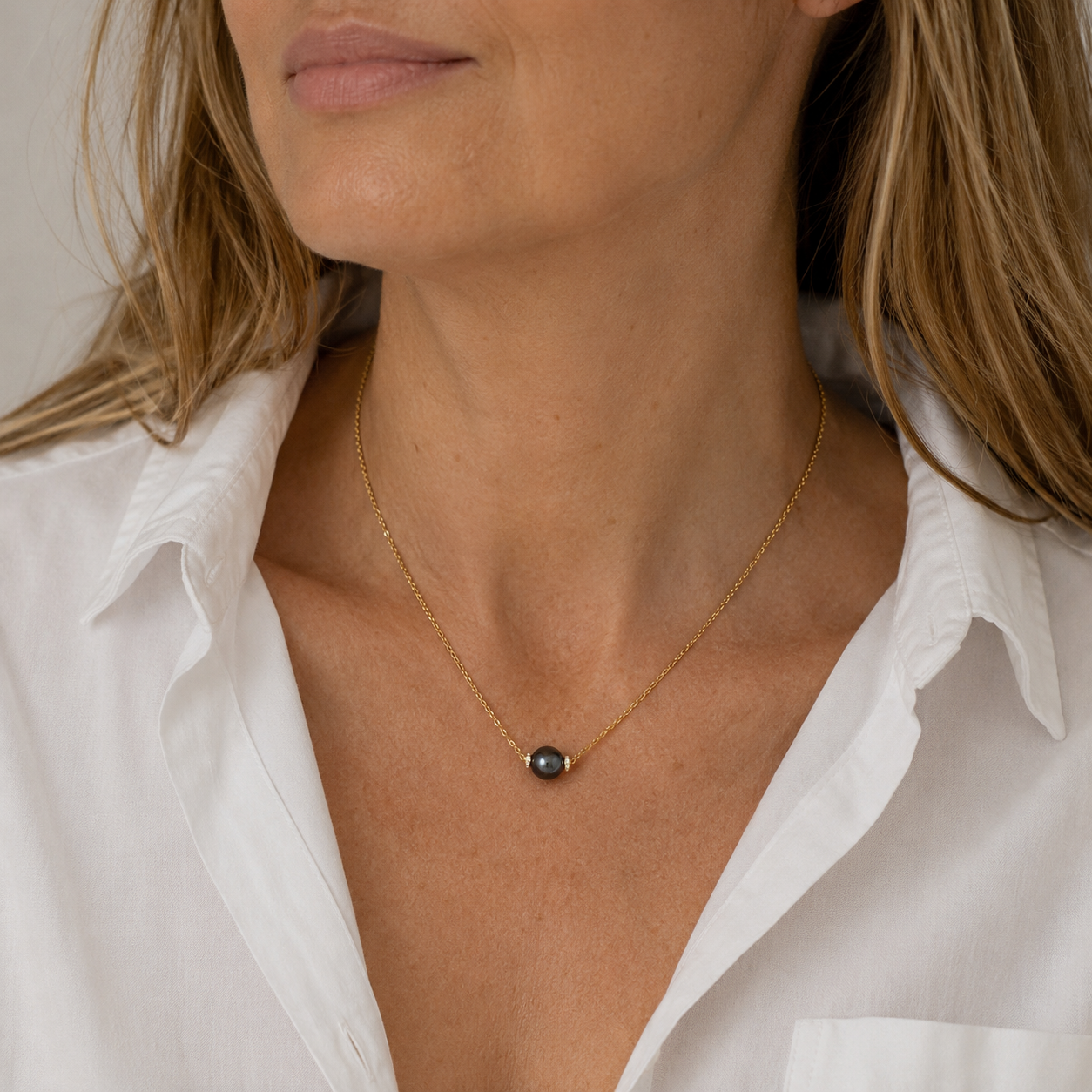 Yellow Gold Necklace with Pendant, Pearl, and Diamonds