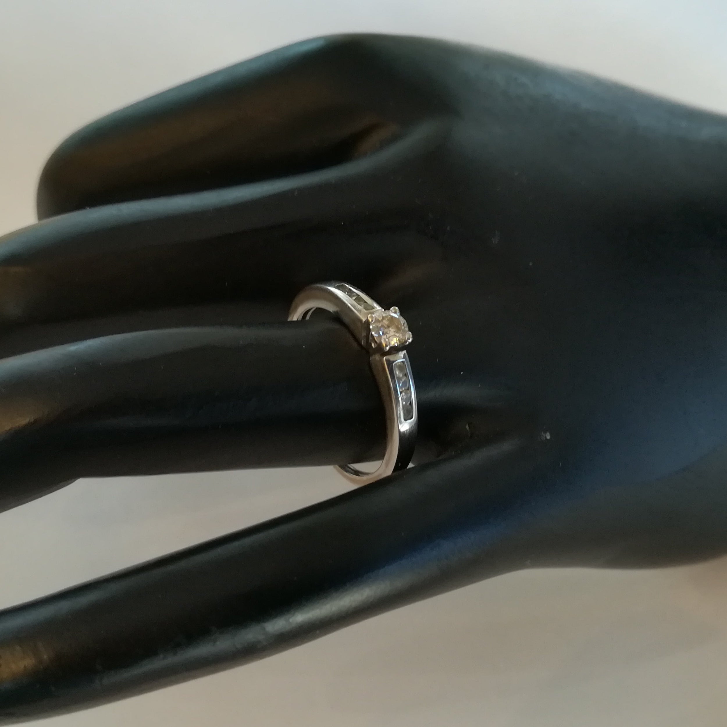 White Gold Solitaire Ring with Diamonds