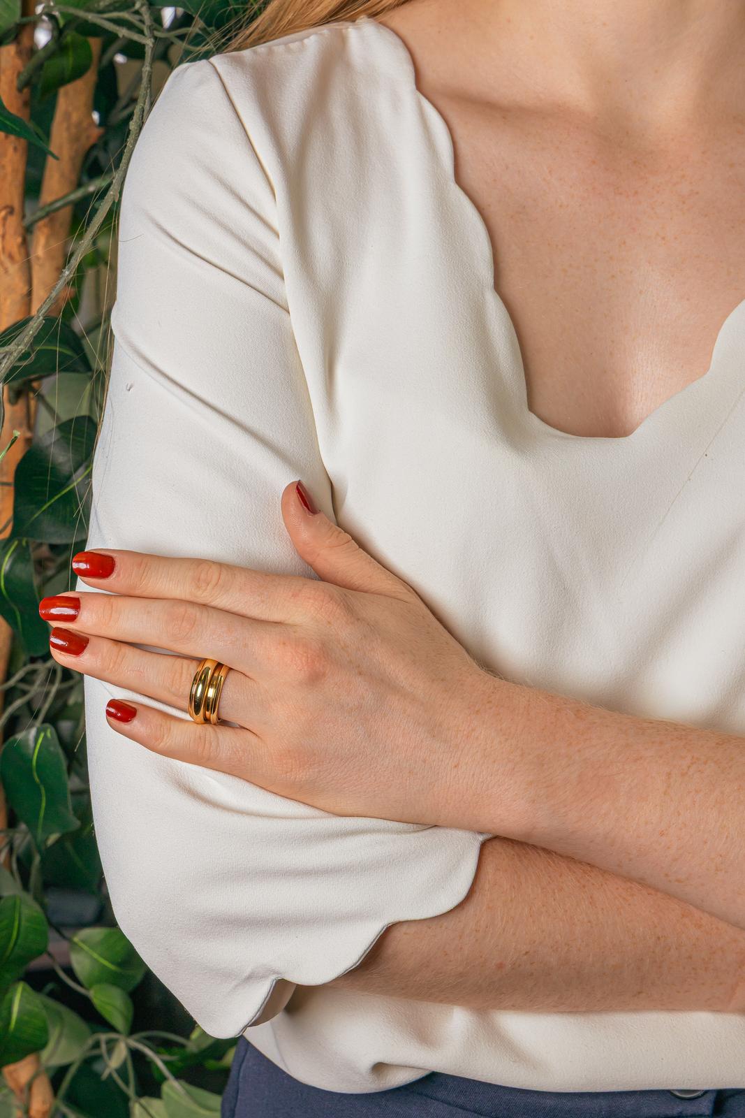 Piaget Possession Bangle Ring in Yellow gold