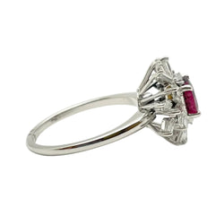 Bague Marguerite en or blanc, rubis et diamants