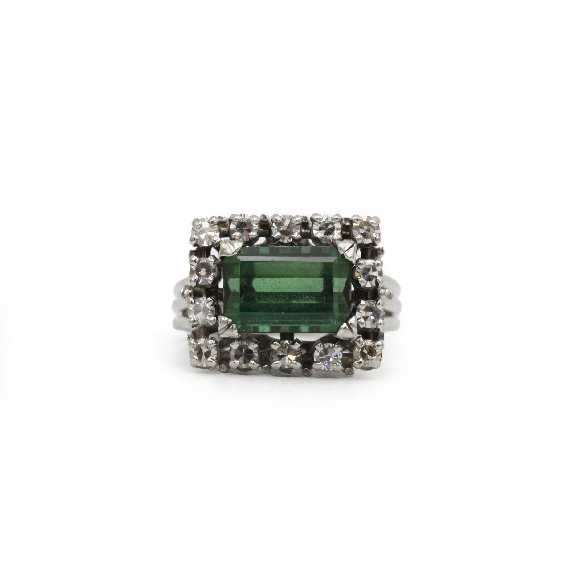 White gold ring with diamonds and Tourmaline