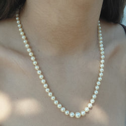 White Gold and Sapphire Pearl Necklace