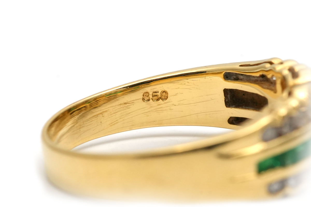 Yellow Gold Band Ring with Emeralds and Diamonds