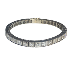 "Ligne" Bracelet in White Gold and Diamonds