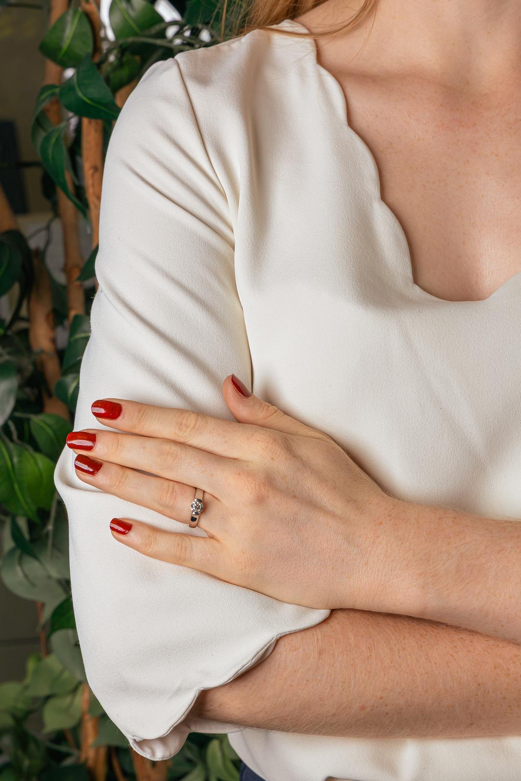 White gold Solitaire Diamond Ring