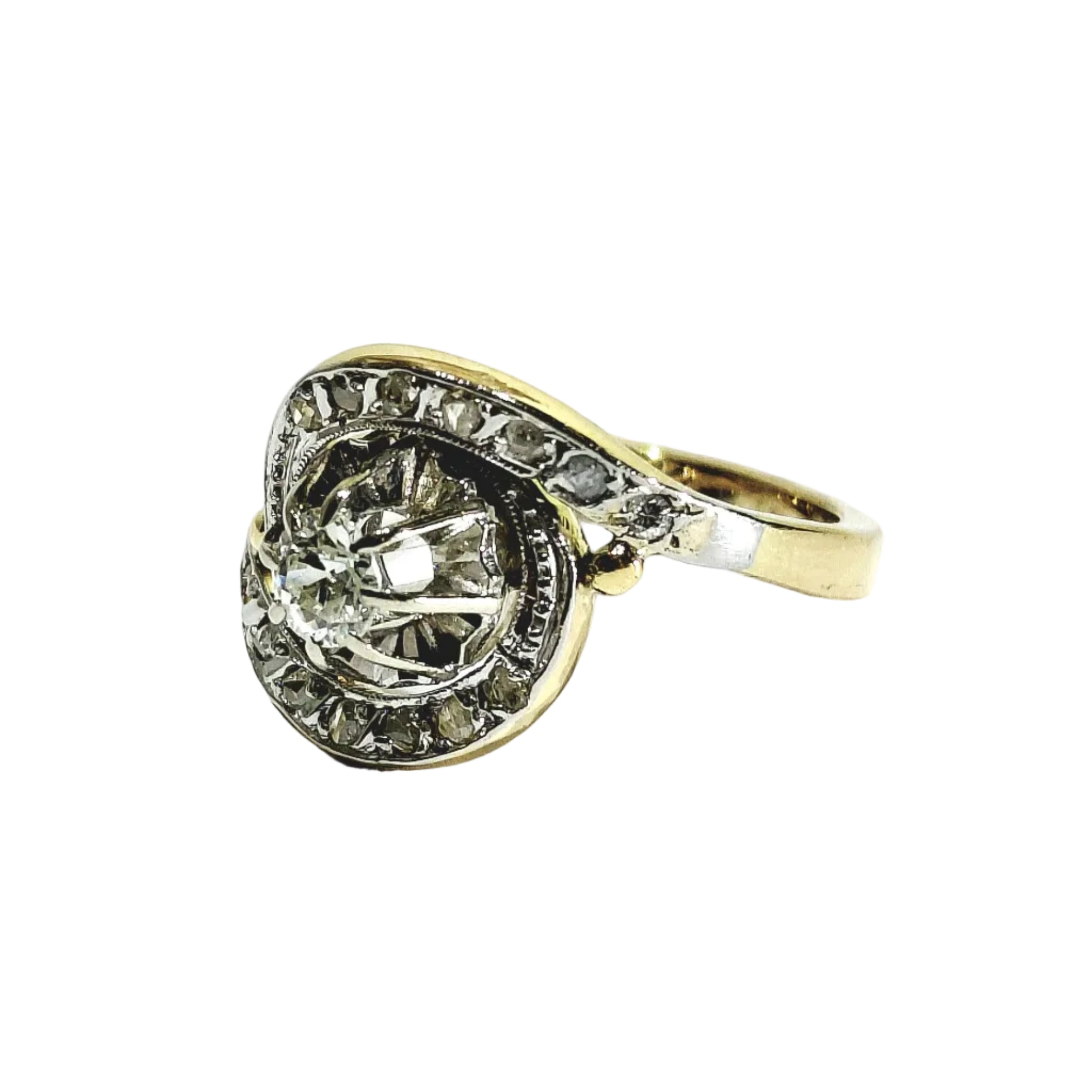 Bague Entourage en or blanc, or jaune et diamants