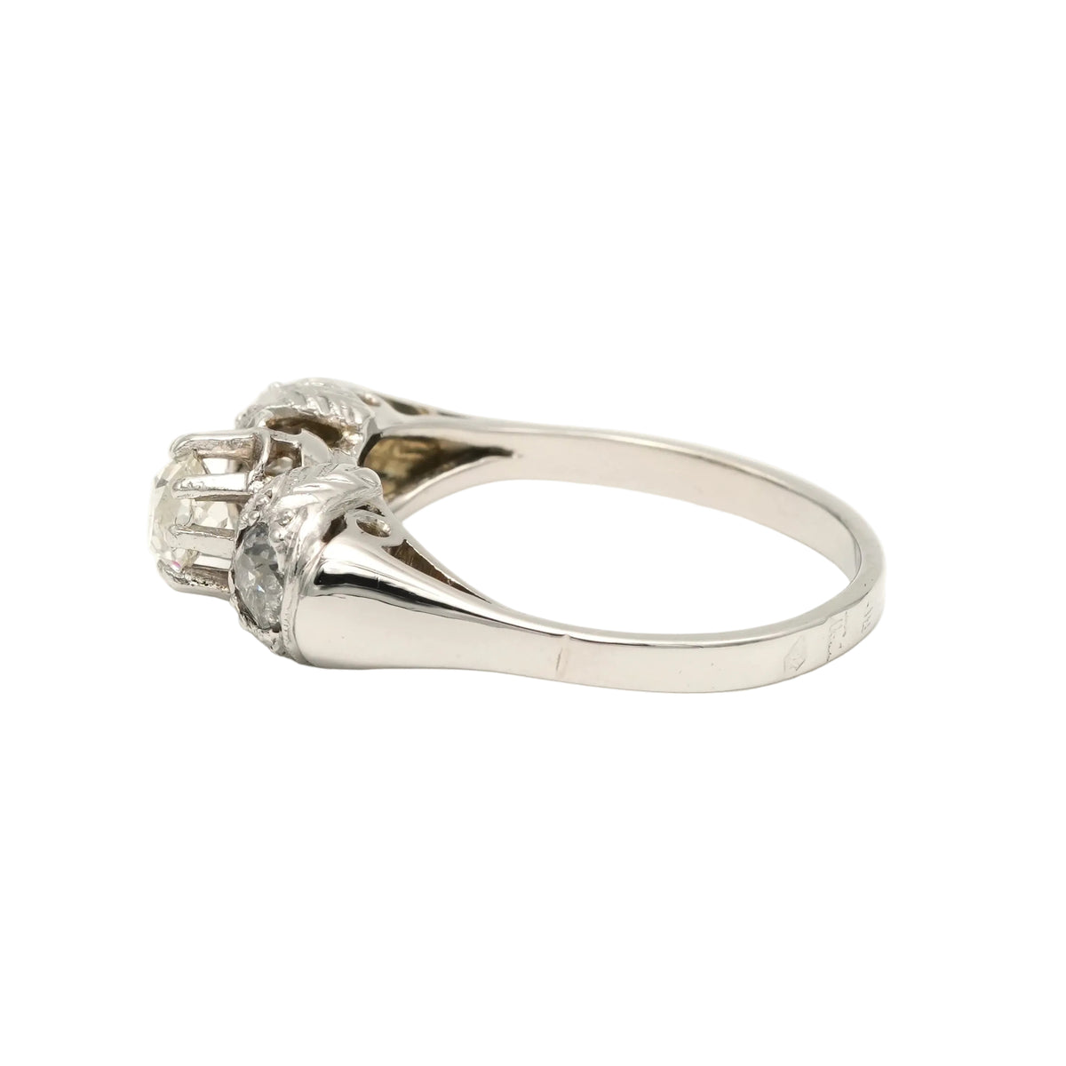 Bague Trilogie en or blanc et diamants