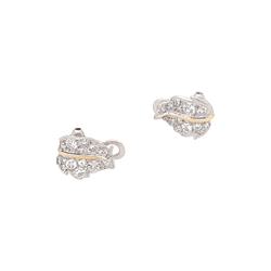 Boucles d'oreilles feuilles deux tons d'or et diamants.