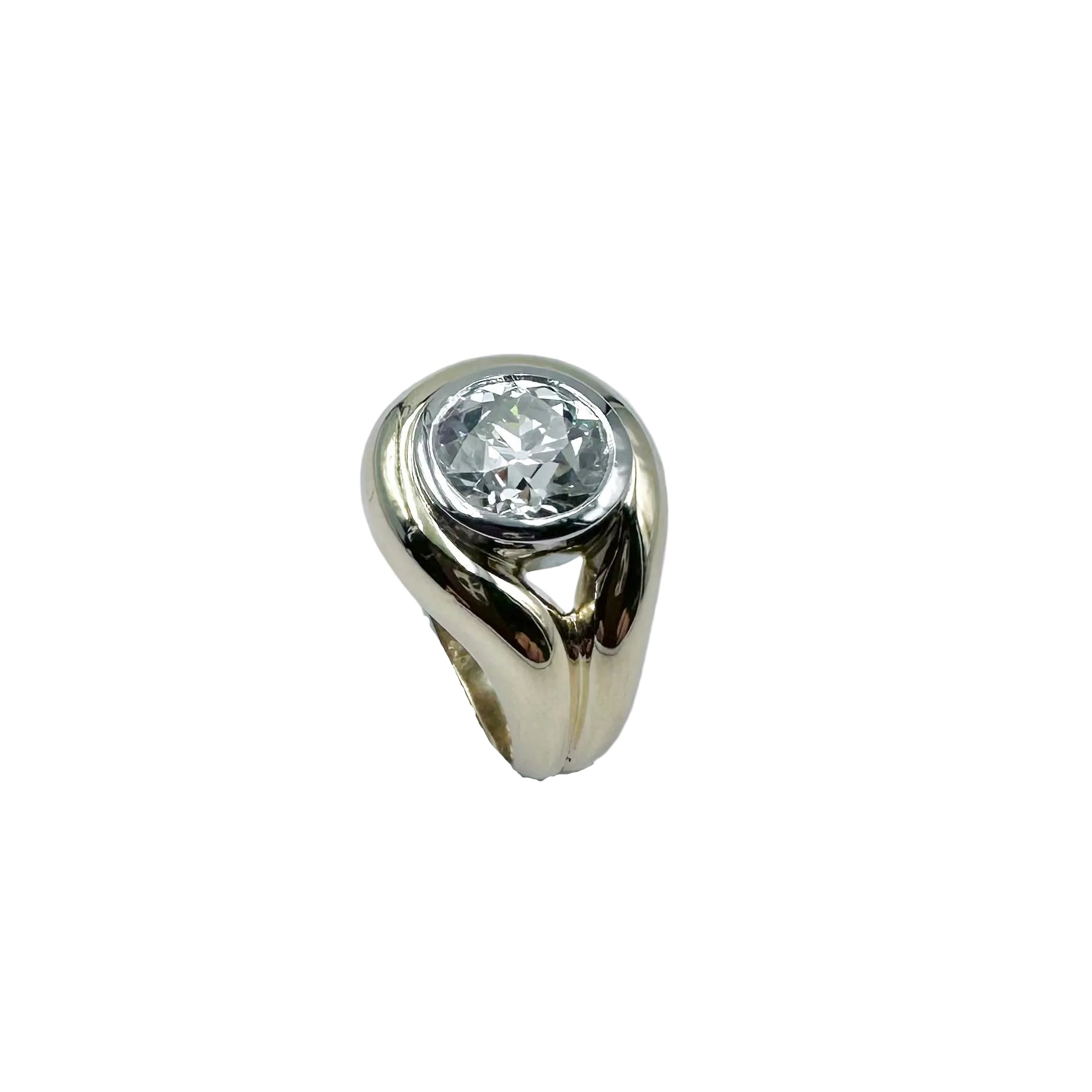 Yellow gold, Platinum and Diamond Solitaire Ring